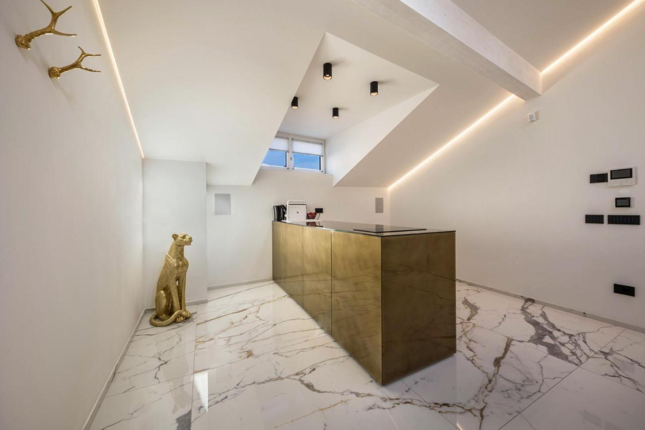 App 301 Palazzo Cavour Apartment Bolzano Ngoại thất bức ảnh