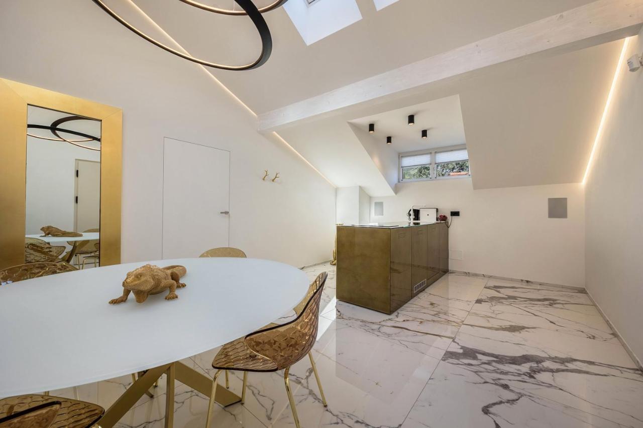 App 301 Palazzo Cavour Apartment Bolzano Ngoại thất bức ảnh